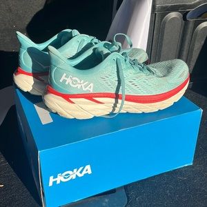 Hoka Clifton 8